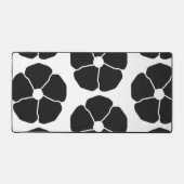 Five-Petal Black Flower Desk Mat デスクマット (正面)