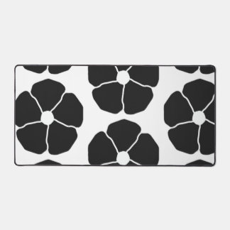 Five-Petal Black Flower Desk Mat デスクマット