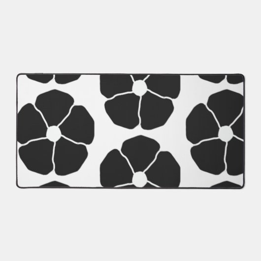 Five-Petal Black Flower Desk Mat デスクマット (正面)