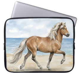 Fjara Icelandic Horse watercolor on the Beach ラップトップスリーブ