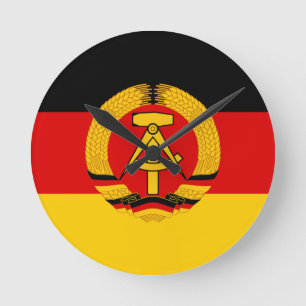 Flaggeのder DDR - GDR (東ドイツ)の旗 ラウンド壁時計