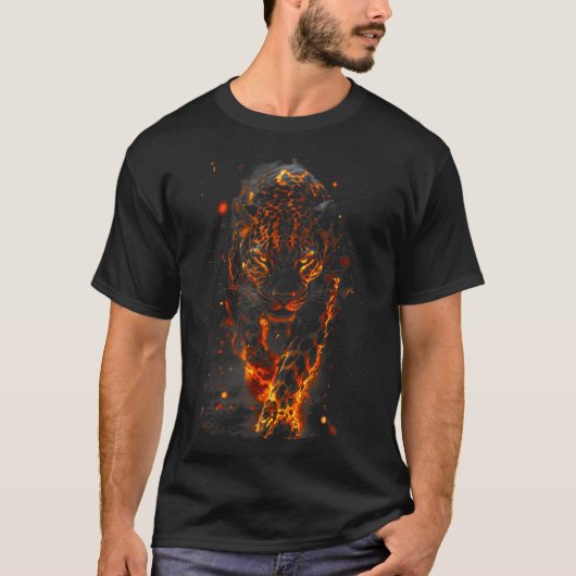Flaming Jaguar Fierce Leopard Wild Fire Animal Sri Tシャツ (正面)