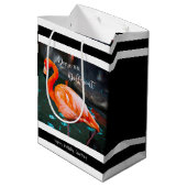 Flamingo白黒ストライプスクリプト名モダン ミディアムペーパーバッグ (裏面アングル)