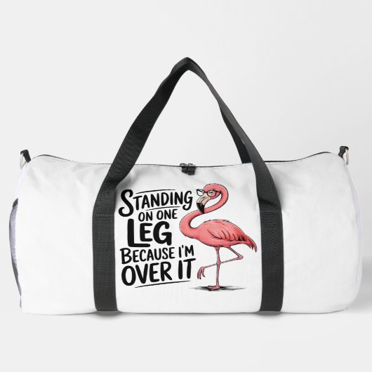 Flamingo Standing On One Leg Over ダッフルバッグ (裏面)