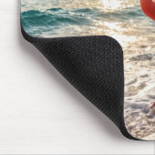 Flamingo Walking In Ocean Surf マウスパッド (コーナー)