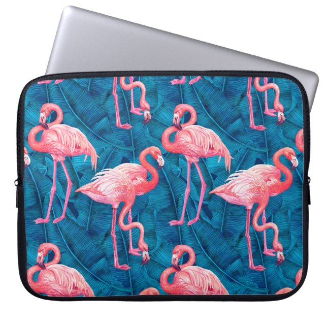 Flamingos on blue banana leaves ラップトップスリーブ (正面)
