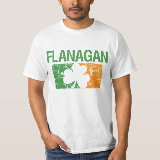 Flanaganの姓のクローバー Tシャツ (正面)