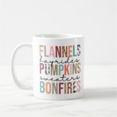 Flannels Hayrides Pumpkins Bonfires Plaid Fun Fal コーヒーマグカップ (左)