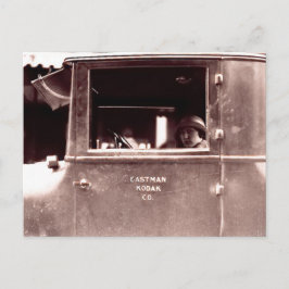 Flapper in Eastman Kodak Car -ヴィンテージ、1920年代 ポストカード
