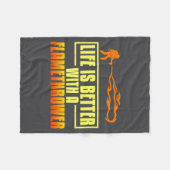 Flarower Gun Fire Thrower Flame Wean Quotes  フリースブランケット (正面(横))