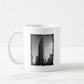 Flatironの建物の写真 コーヒーマグカップ (左)