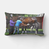 Flaxen "完全に含まれたの" ランバークッション (裏面)