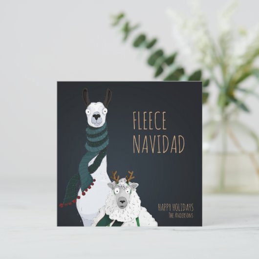 “Fleece Navidad” Festive Funny Chic Punny シーズンカード (スタンド正面)