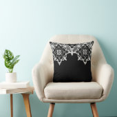 Fleur De Lace Blackのの枕 クッション (椅子)