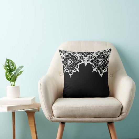 Fleur De Lace Blackのの枕 クッション (椅子)