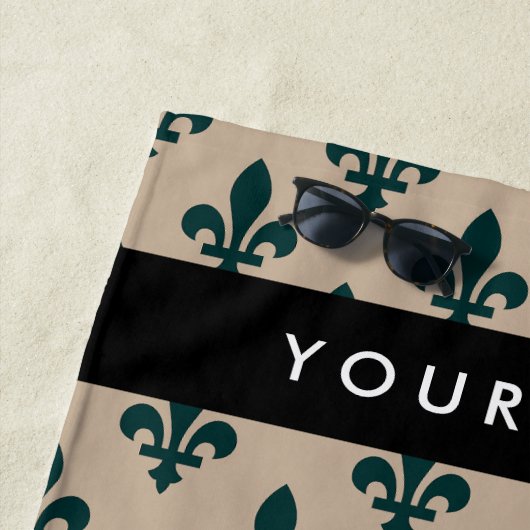 Fleur de Lis, Green on Beige, Royal, Your Name ビーチタオル (インサイチュ)