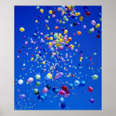 fliegende bunte Luftballons am blauen Himmel, ポスター (正面)