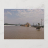 floodwaters in Burlington, Iowa broken barricades ポストカード (正面)