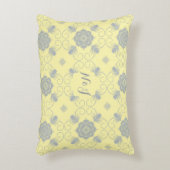 Flora Royale Decorative Accent Pillow アクセントクッション (正面(垂直))