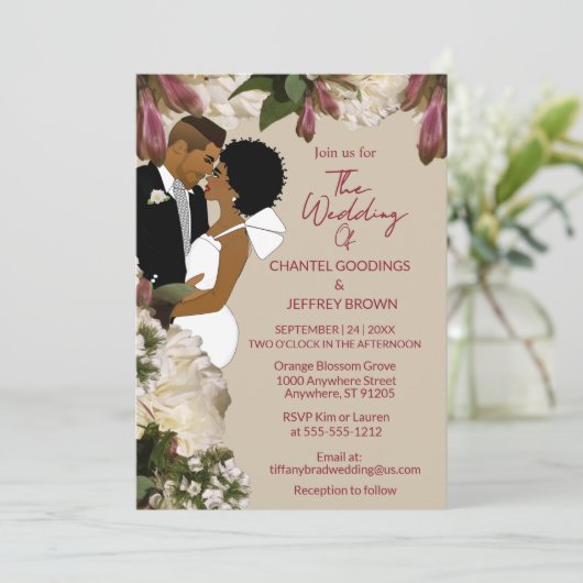 Floral African American Bride and Groom Wedding 招待状 (スタンド正面)