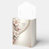 Floral and Pearl Embellishments Favor Box フェイバーボックス (オープン)