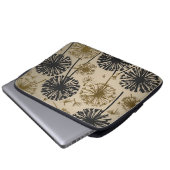 Floral Black and Gold Dandelions ラップトップスリーブ (正面下部)