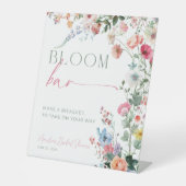 Floral Bloom Bar Wildflower Bridal Shower Sign 台座サイン (正面)