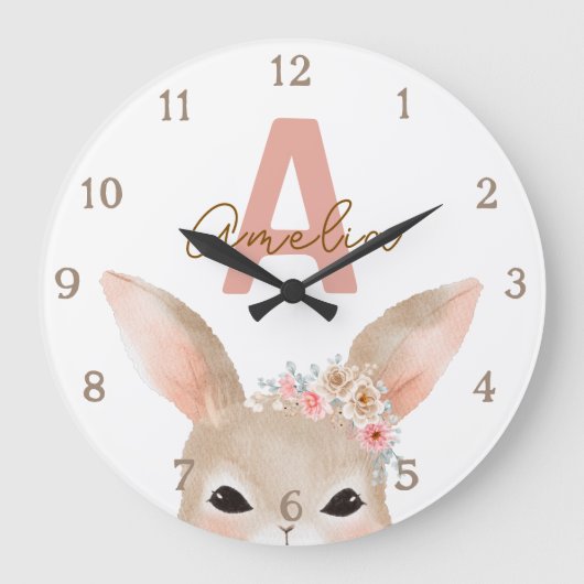 Floral Bunny Ears Monogram Nursery Clock Personali ラージ壁時計 (正面)