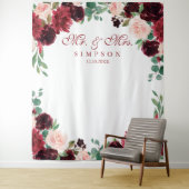 Floral Burgundy & blush Mr & Mrs wedding backdrop タペストリー (インサイチュ)