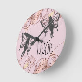 Floral Fantasy Fairies Personalized Pink ラウンド壁時計 (傾斜)