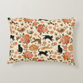 Floral Felines: Cozy Cats & Blooms Pattern アクセントクッション (裏面)