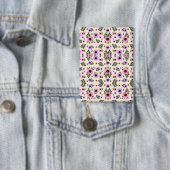 Floral light switch cover featuring a symmetrical  缶バッジ (インサイチュ)