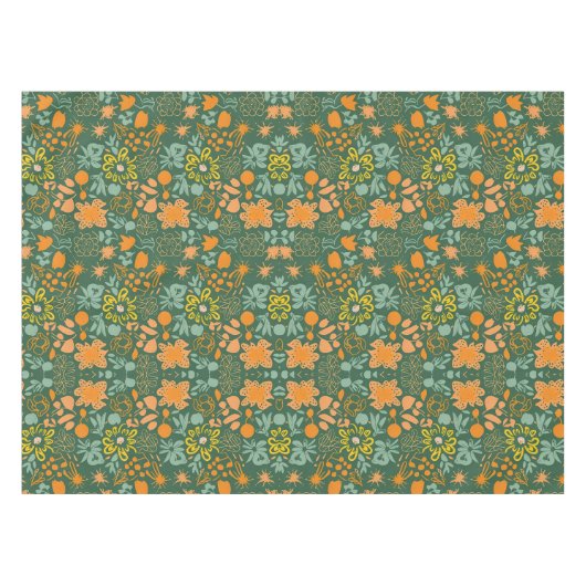 Floral pattern on a dark green background  テーブルクロス (正面(横))