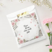 Floral Rhythms, by Natasha Us   フェイバーバッグ (封をした状態)