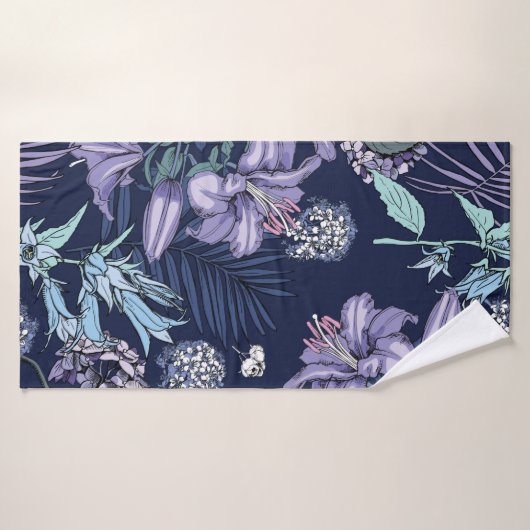 Floral seamless pattern. There are Lily, Hydrangea バスタオル (バスタオル)