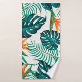 Floral seamless pattern with leaves. tropical back バスタオル (バスタオル)