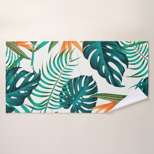 Floral seamless pattern with leaves. tropical back バスタオル (バスタオル)