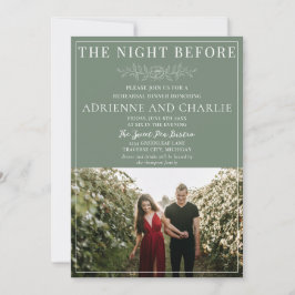 Floral Simplicity 1 Modern Green Rehearsal Dinner 招待状