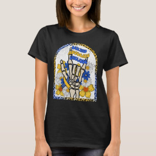Floral Skeleton Down Syndrome Be Kind Advocate Tシャツ
