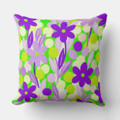 Floral Spots in lime green pattern クッション (正面)