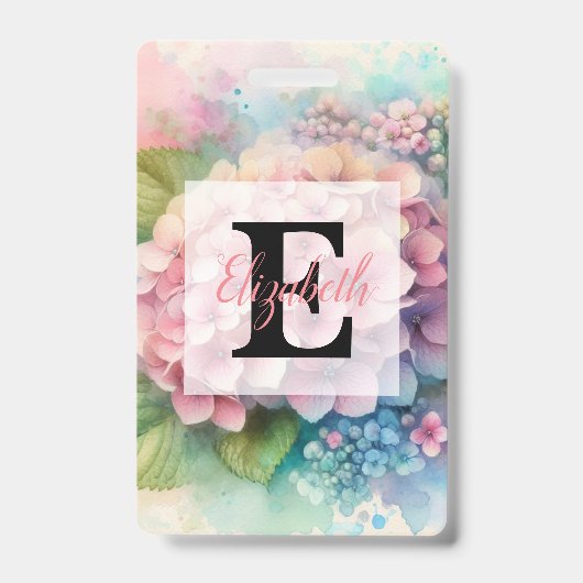 Floral watercolor monogram pink hydrangea バッジ (正面)