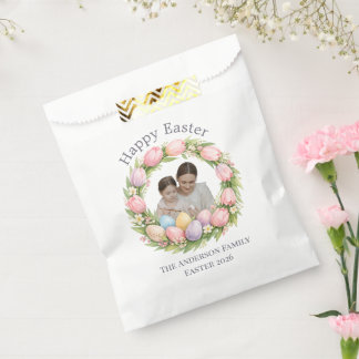 Floral Wreath & Family Photo Personalized Easter  フェイバーバッグ