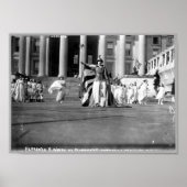 Florence F. Noyesは選挙権のページェントで「自由」と呼ばれる ポスター (正面)