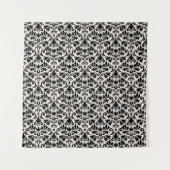 Flourish Damask Pattern Black on Cream タペストリー (正面)