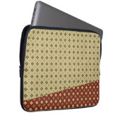 Flower and Diamond Pattern Gold Red ラップトップスリーブ (正面右)