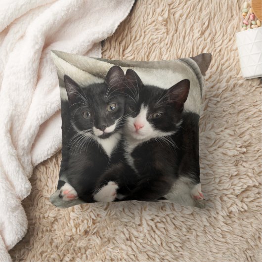 Flower and Happiness Kittens Pillow クッション (ブランケット)