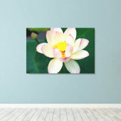 Flowers | Lotus Water Flower キャンバスプリント (インサイチュ (ウッドフロア))