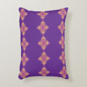 Flowers on Purple Accent Pillow アクセントクッション (正面(垂直))