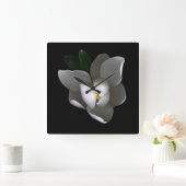 Flowers | Single White Magnolia Blossom スクエア壁時計 (ホーム)