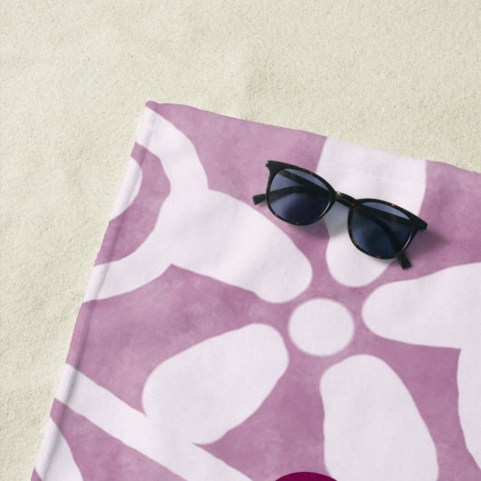 Flowers Swirls Pink White Pattern Personalized ビーチタオル (インサイチュ)